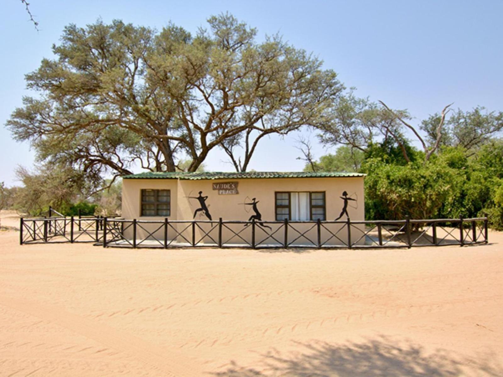 Brandberg White Lady Lodge Uis Exterior photo