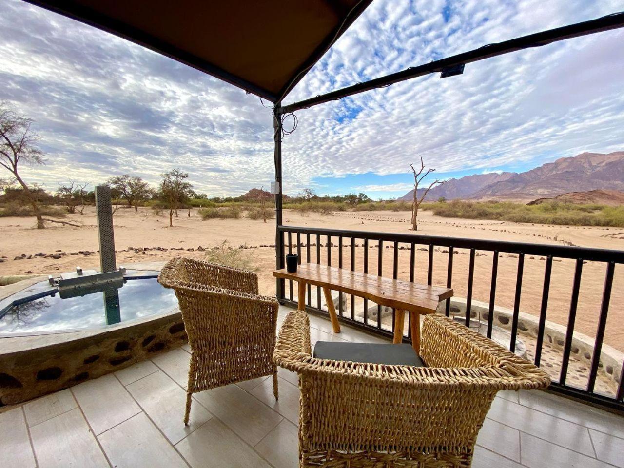 Brandberg White Lady Lodge Uis Exterior photo