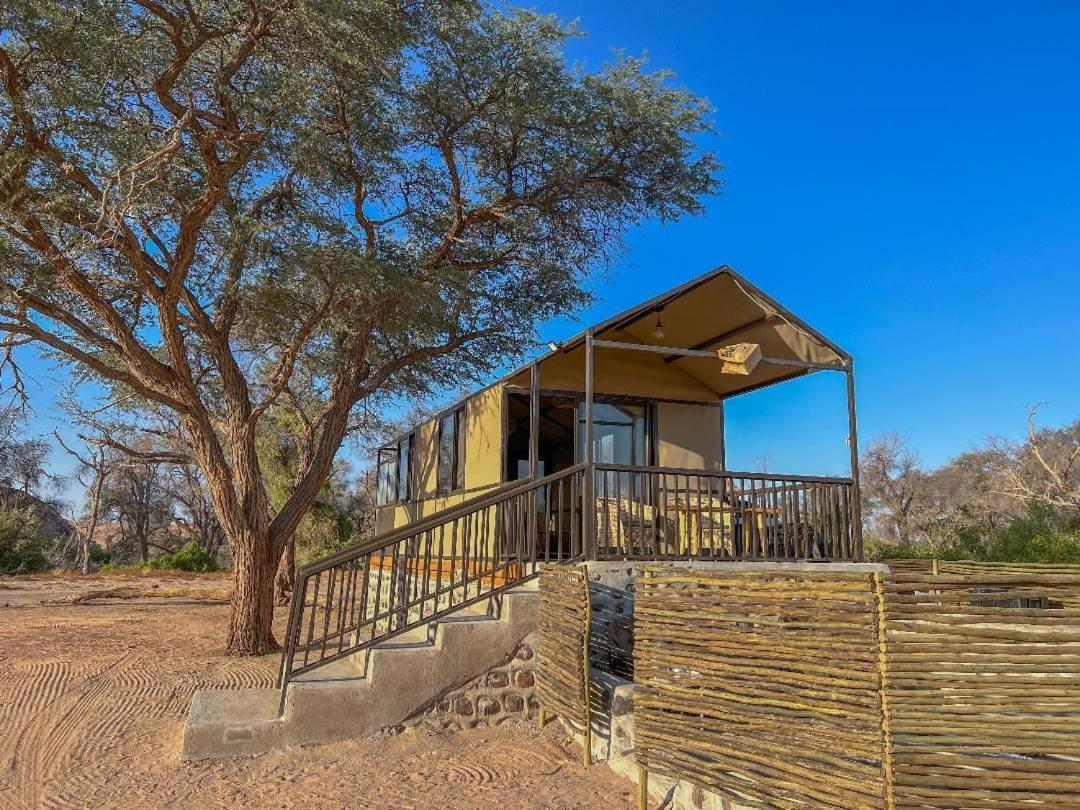 Brandberg White Lady Lodge Uis Exterior photo